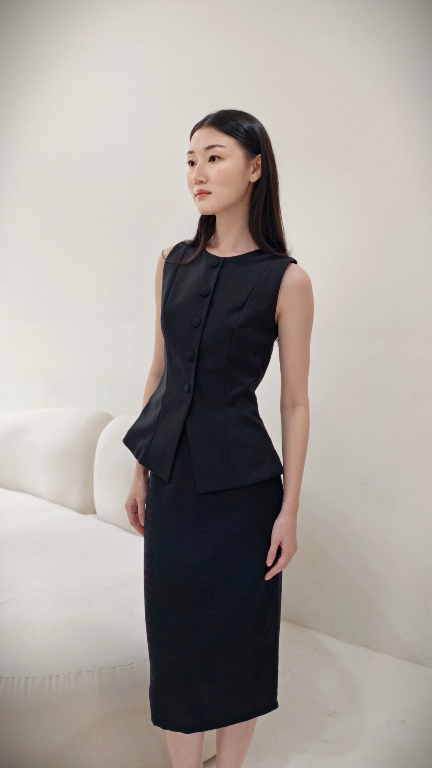 Poppy Vest In Black