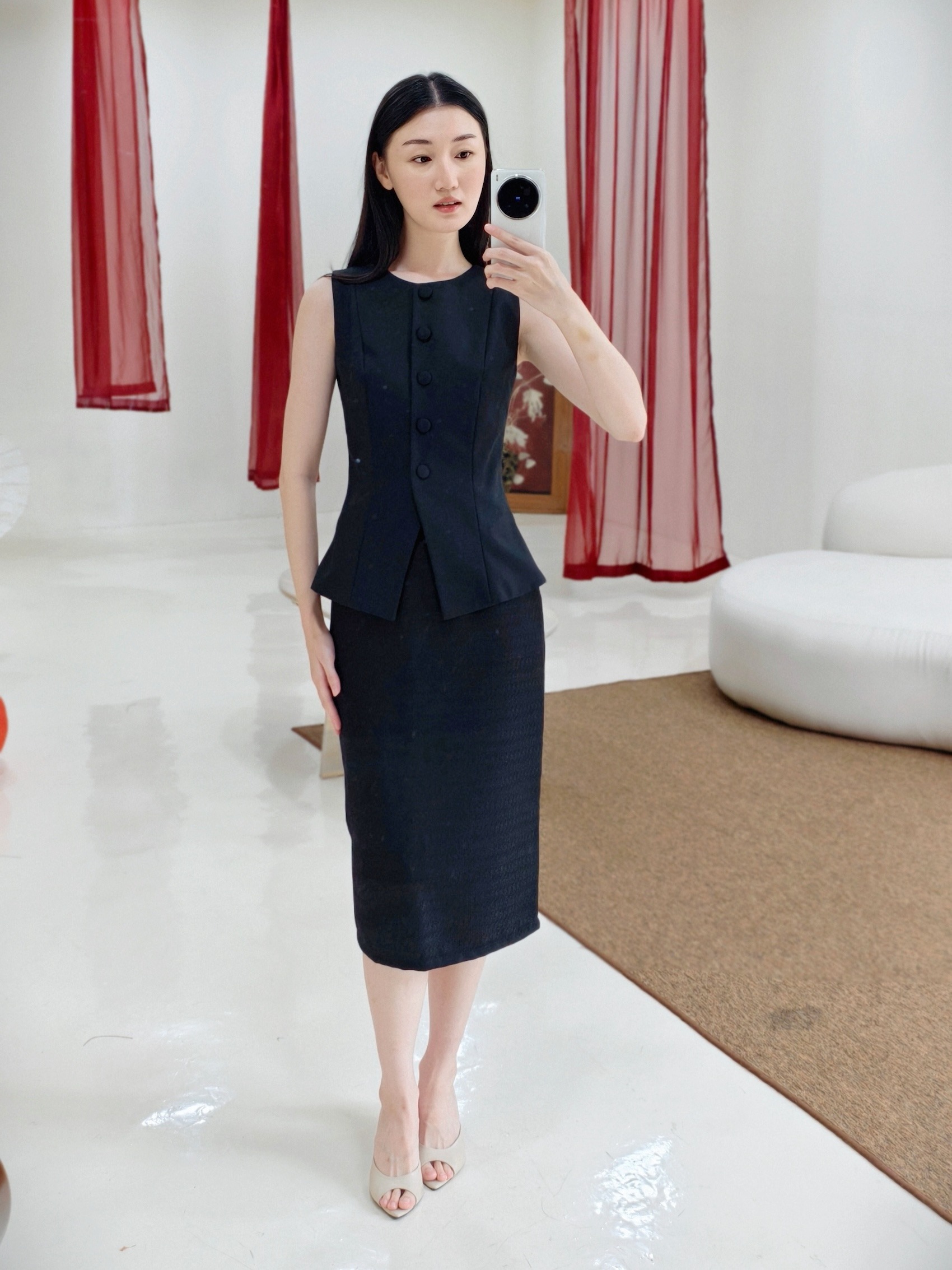 Poppy Vest In Black