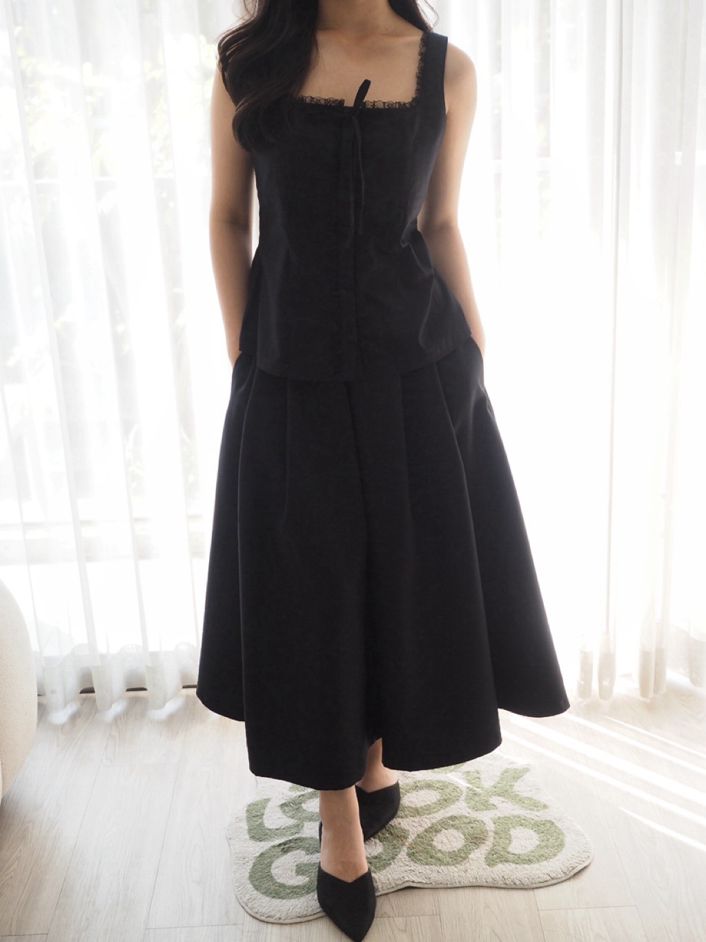 June Pleat Flare In Black