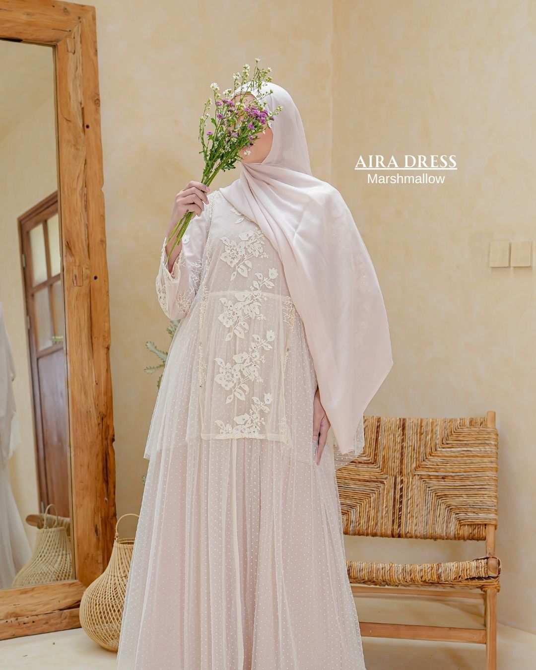 Aira Dress