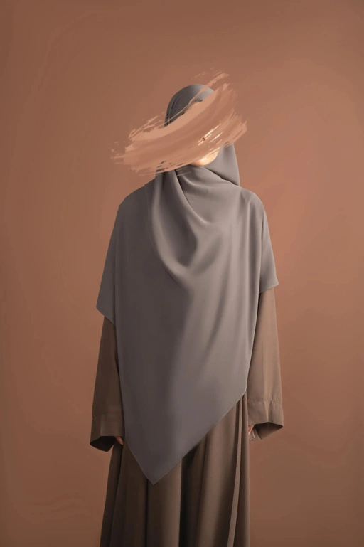 Image of LUNA PASHTAN