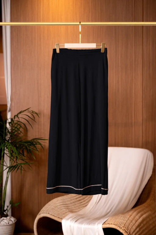 Image of HUGGABLE KIMONO PANTS BLACK BEAUTY