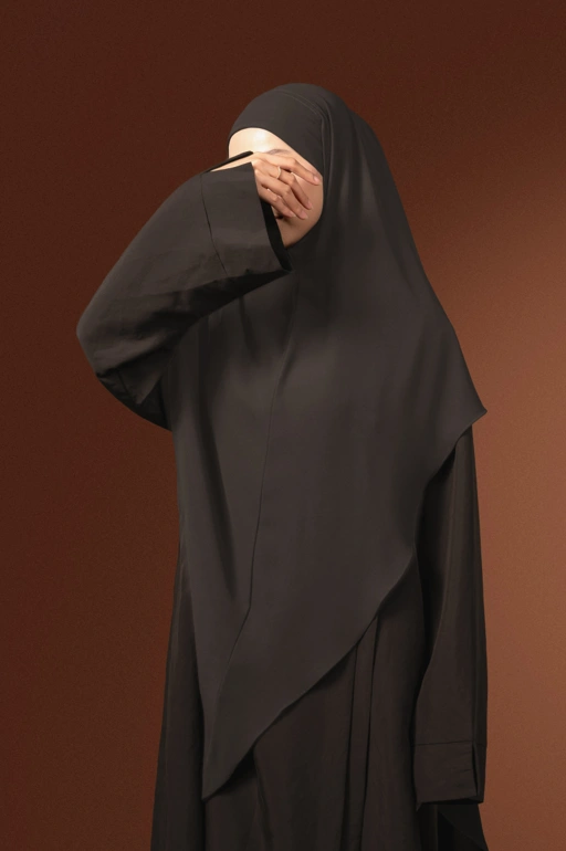 Image of AERA KHIMAR WALNUT