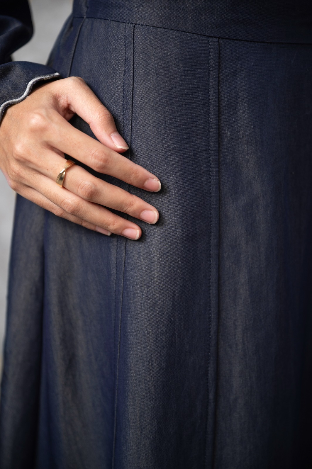 QUIET BLUE SKIRT