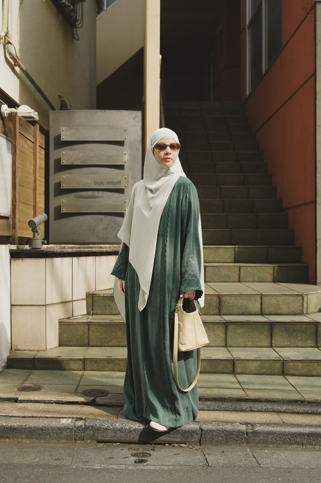 AYUMI EMBROIDERY DRESS