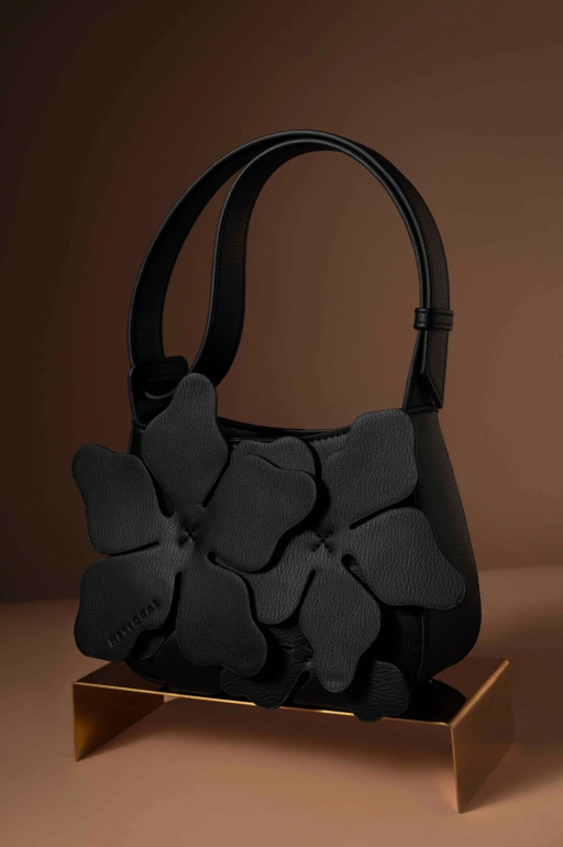 Image of PUSPHA BAG BAYANG