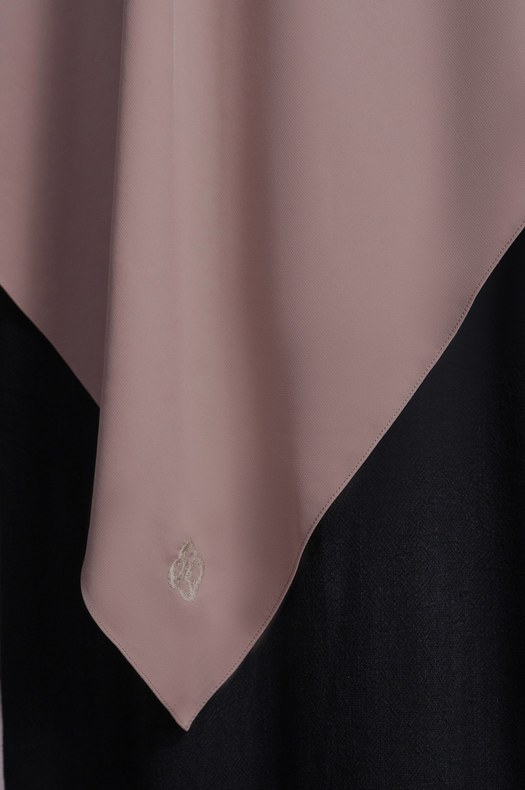 AVA SQUAREBAN BLUSH