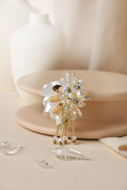 Image of AINE BROOCH