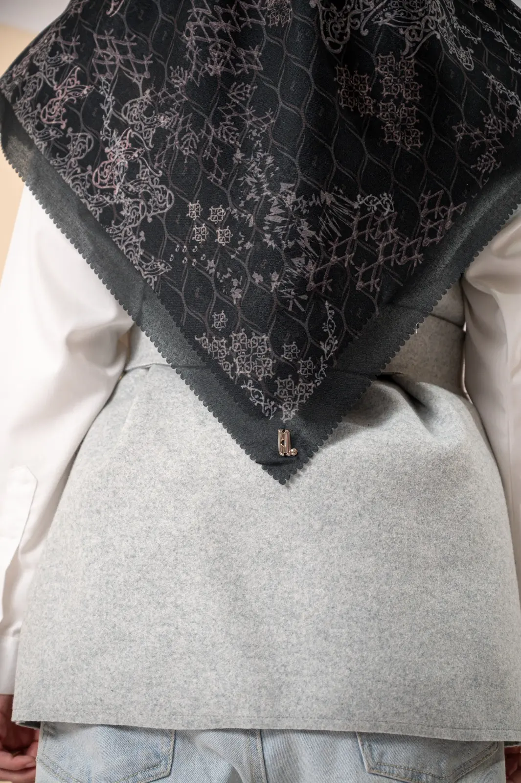 BRUSSEL SCARF JET BLACK