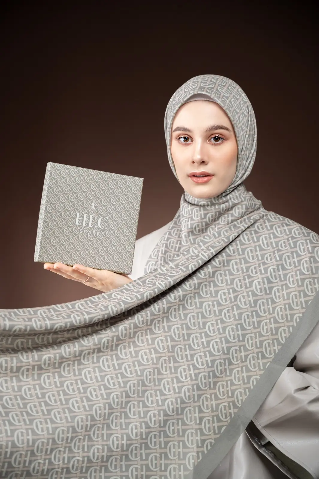 HLC SCARF SEAGRASS