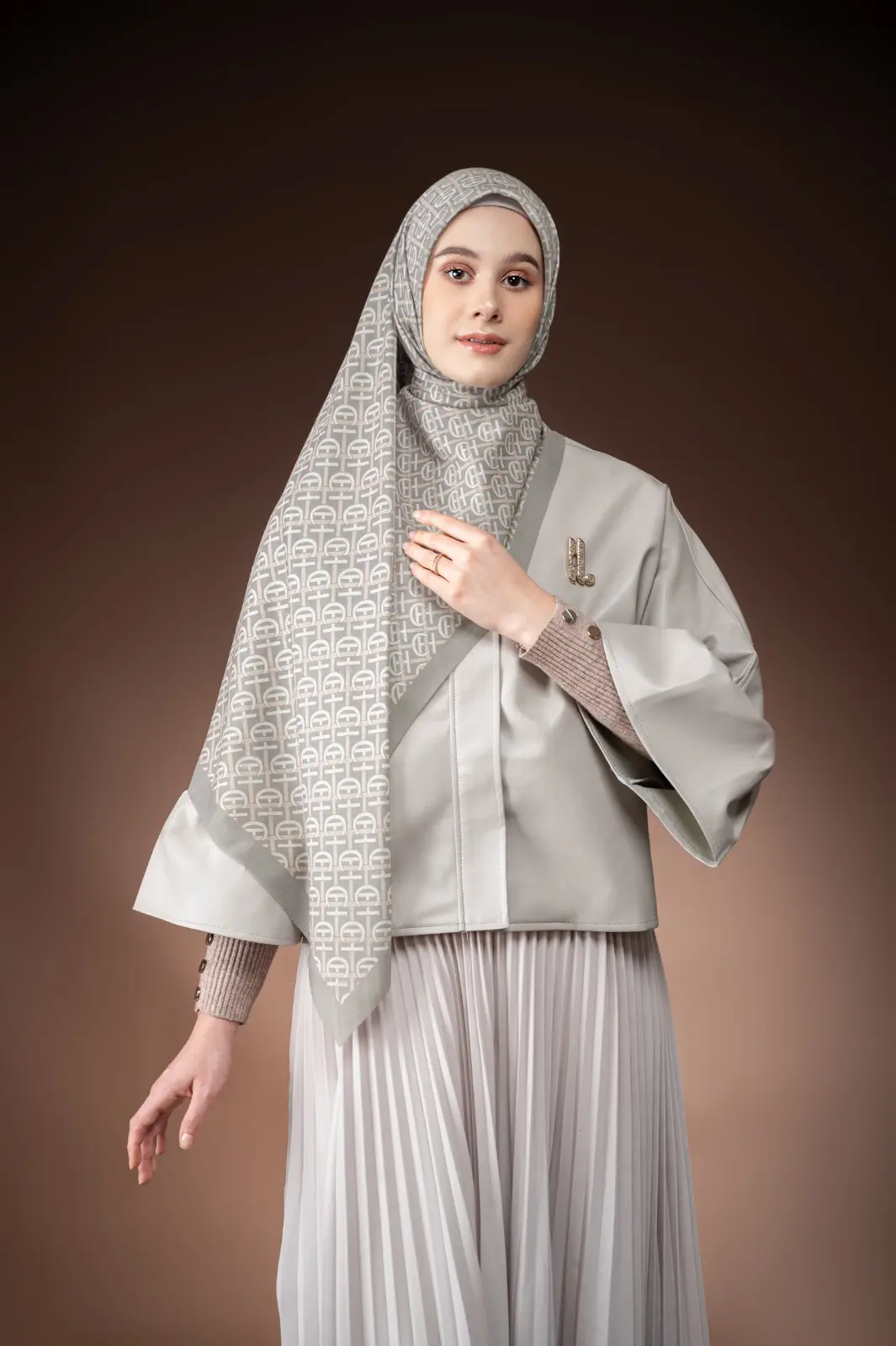 HLC SCARF SEAGRASS