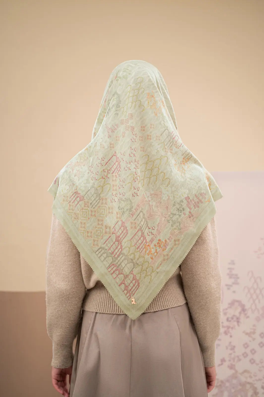 BERGAMO SCARF SPRING