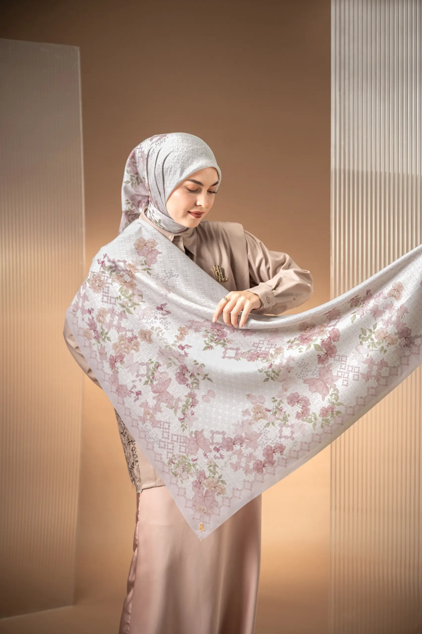 RIELLE SCARF IVORISH