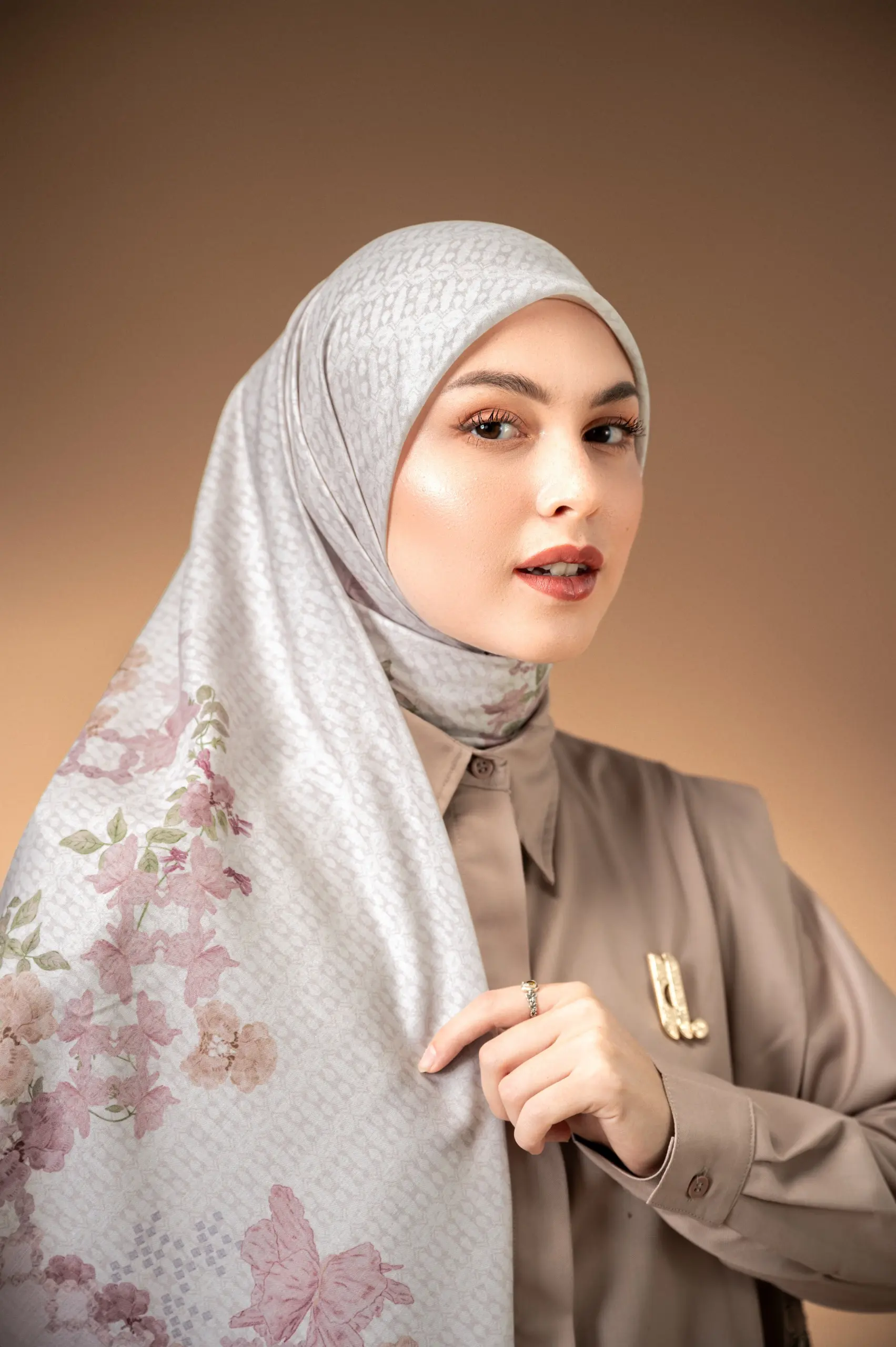 RIELLE SCARF IVORISH