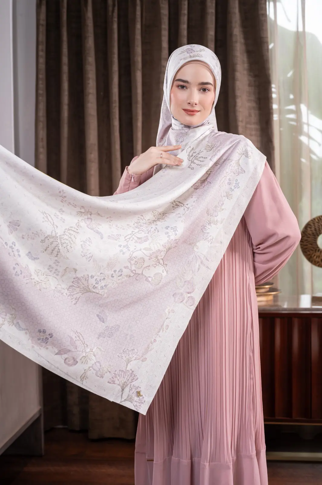 SAJNA SCARF PEARL