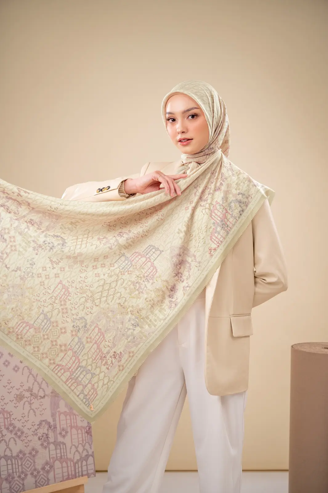 BERGAMO SCARF BUTTER