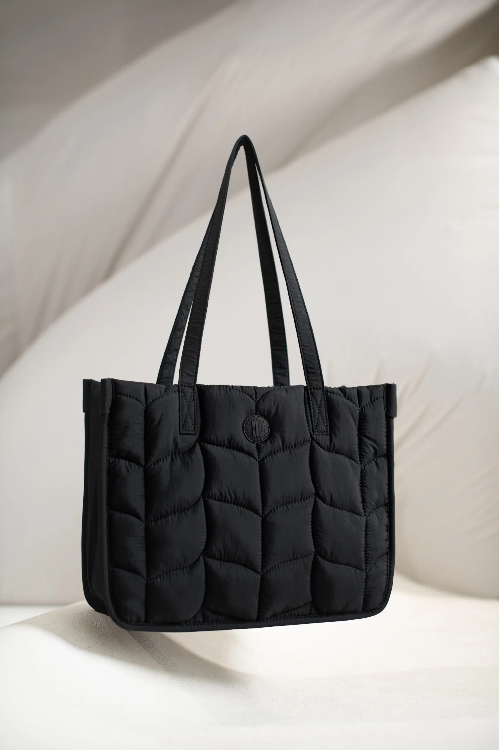 FLUFF TOTEBAG BLACK