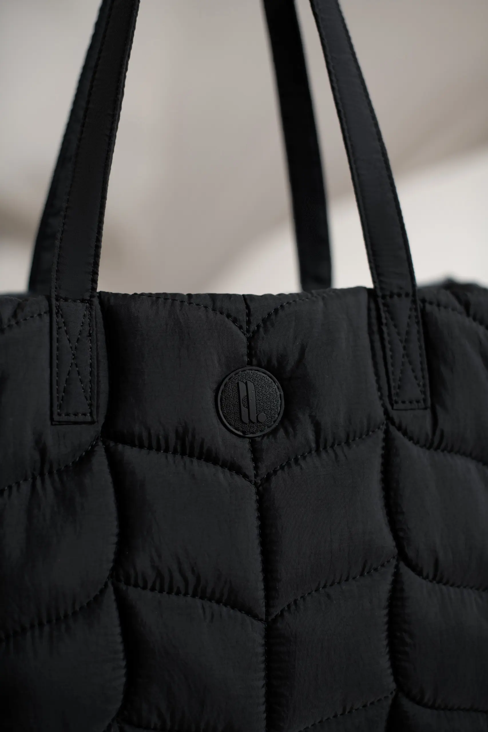 FLUFF TOTEBAG BLACK