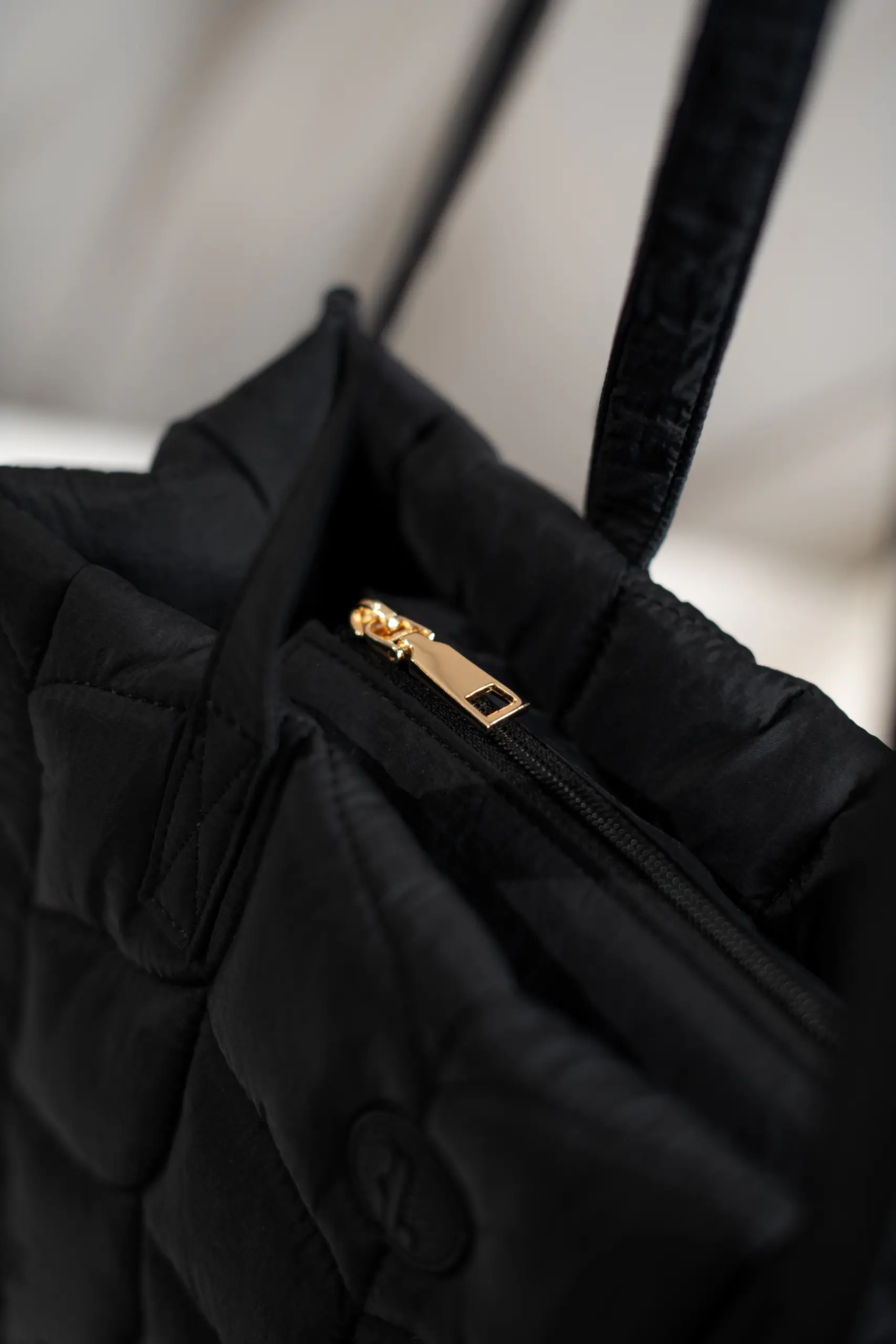 FLUFF TOTEBAG BLACK