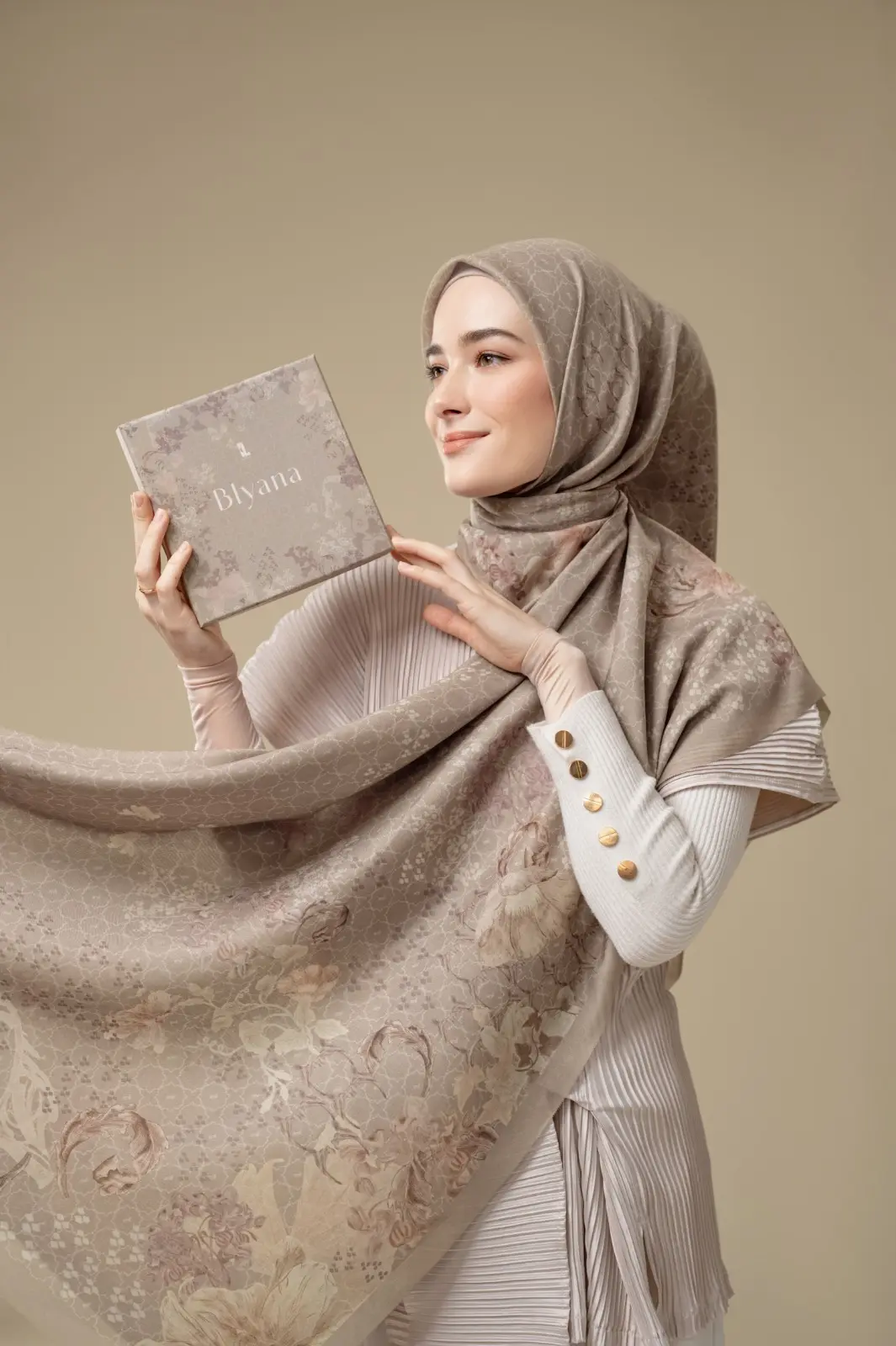 BLYANA SCARF GIA