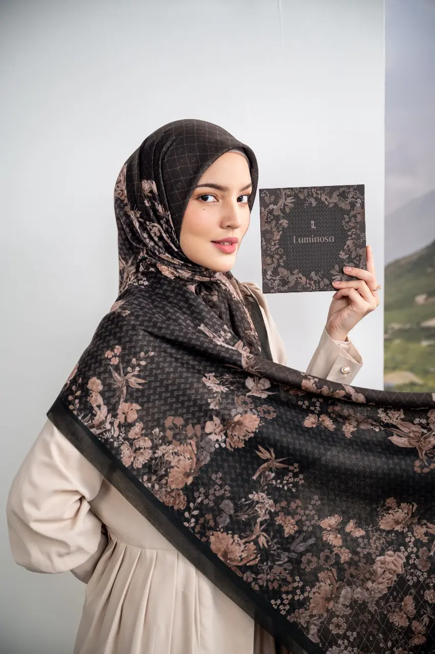 LUMINOSA SCARF BLACK COFFEE