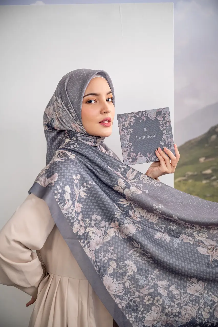 LUMINOSA SCARF PEAGENT BLUE
