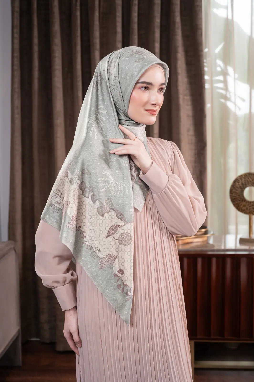 SAJNA SCARF SAGEBRUSH