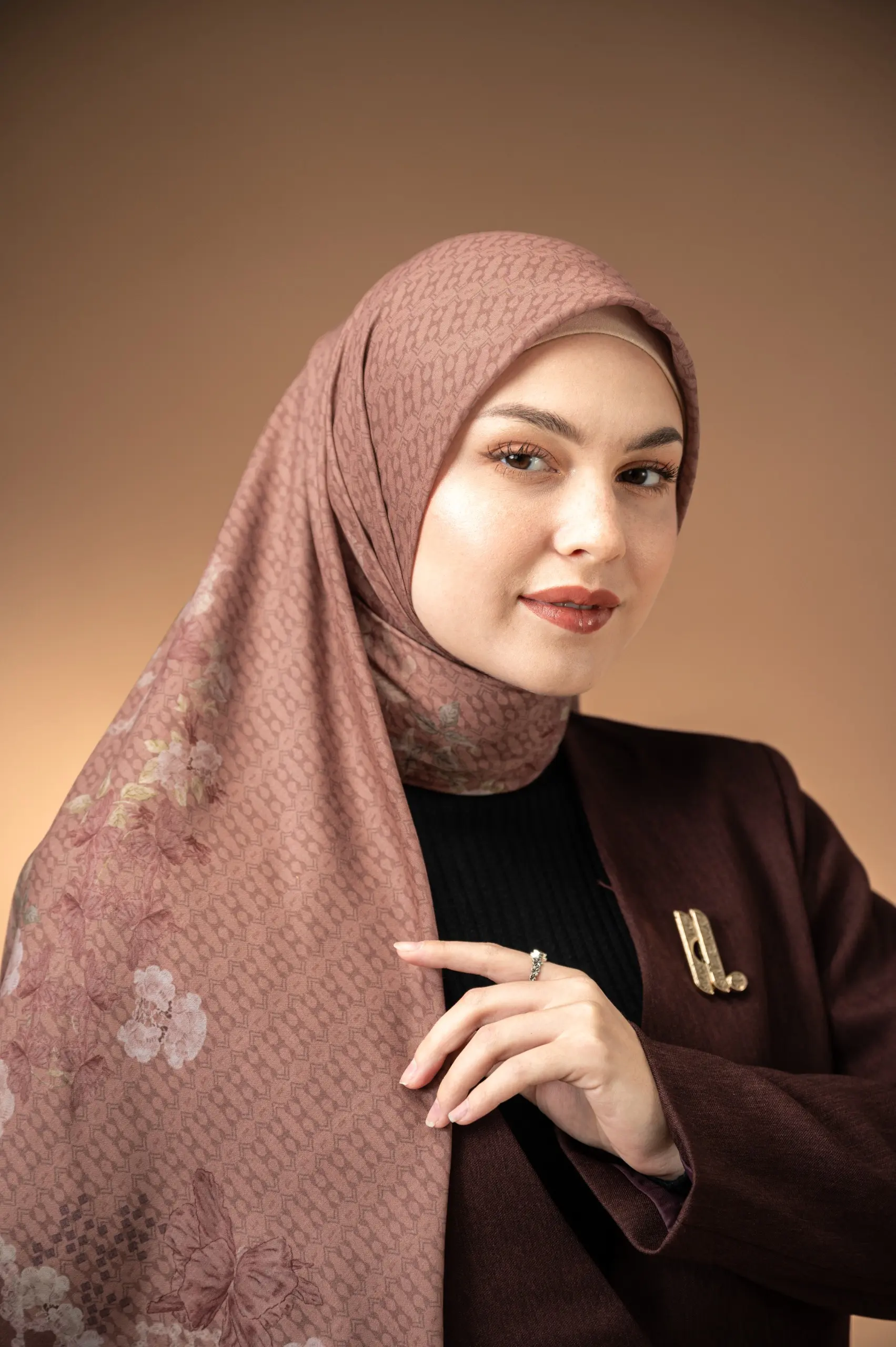 RIELLE SCARF AUBURN