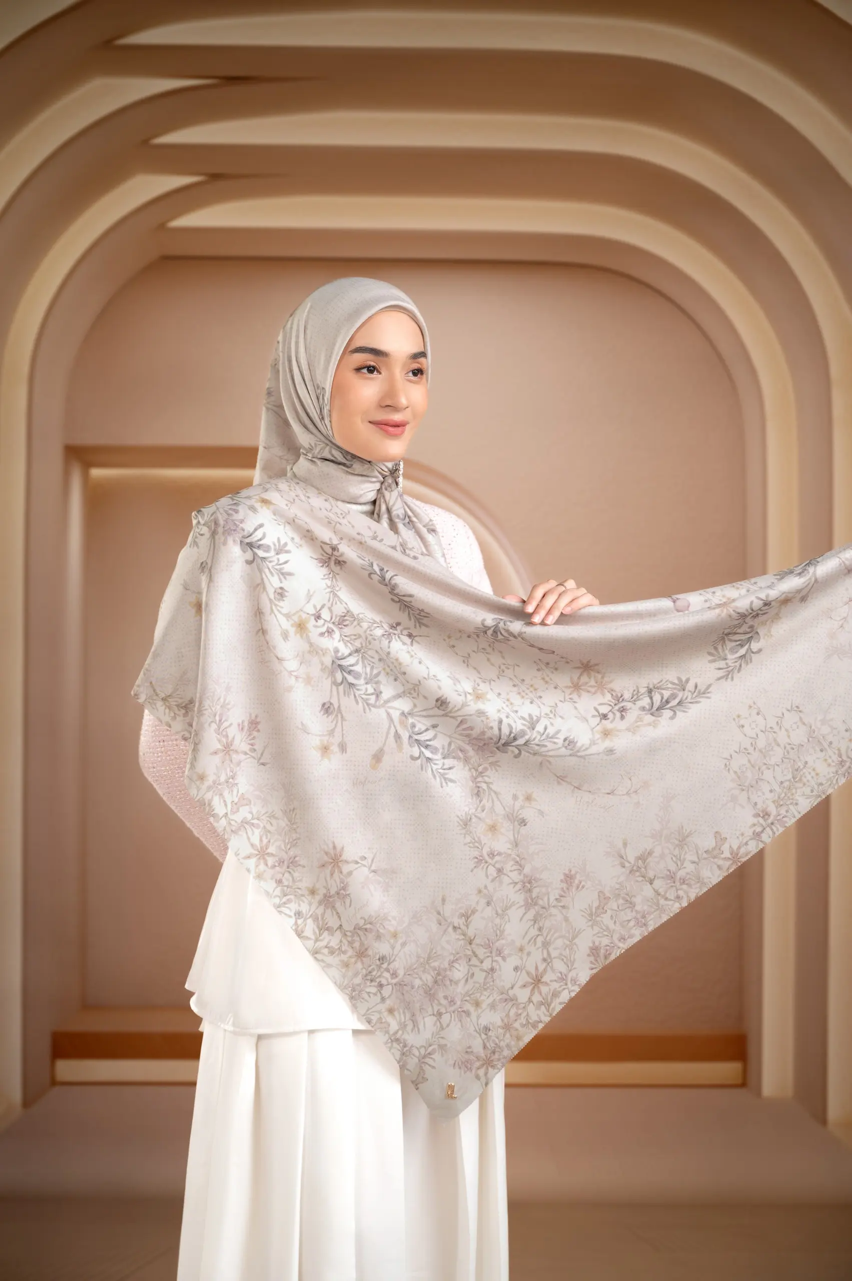 AROMÉ SCARF BONE
