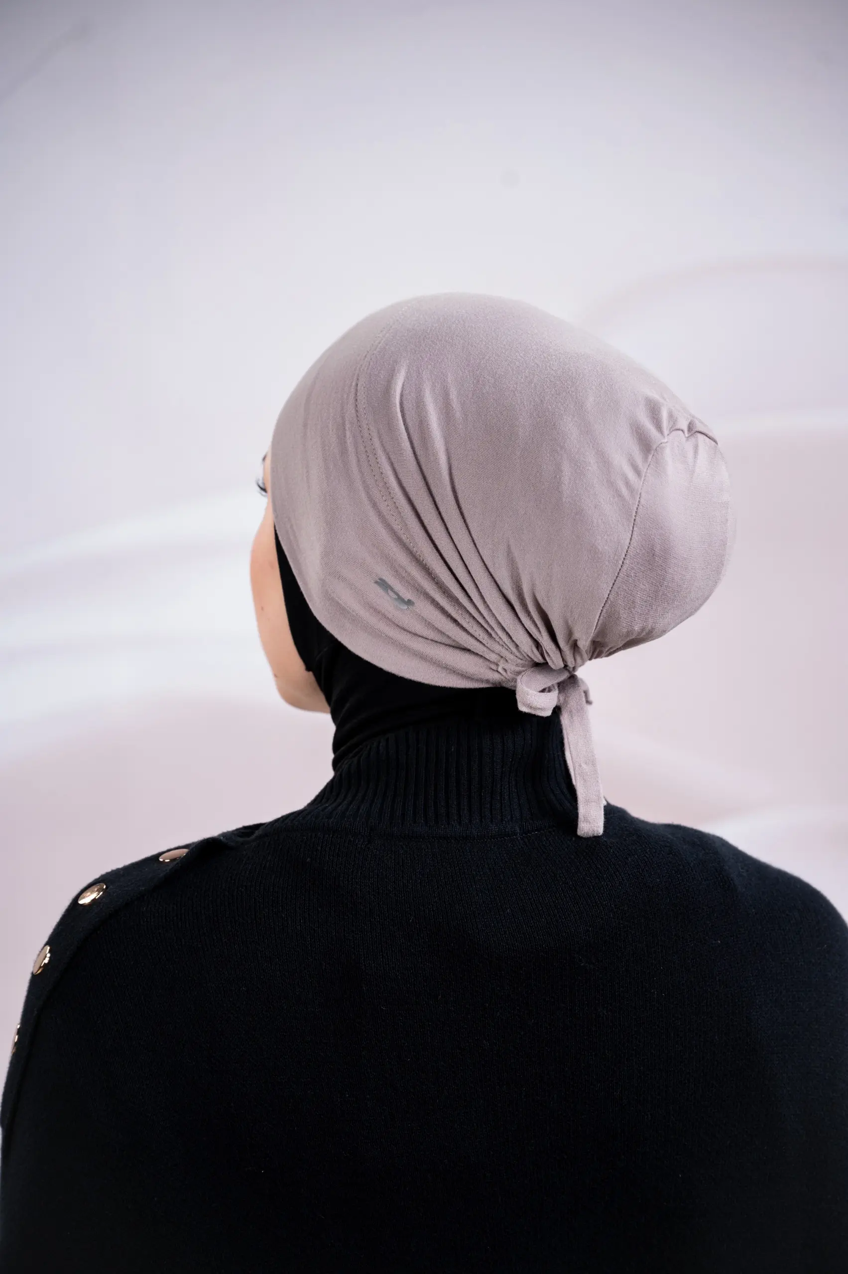 LYN UNDERSCARF WARM GREY