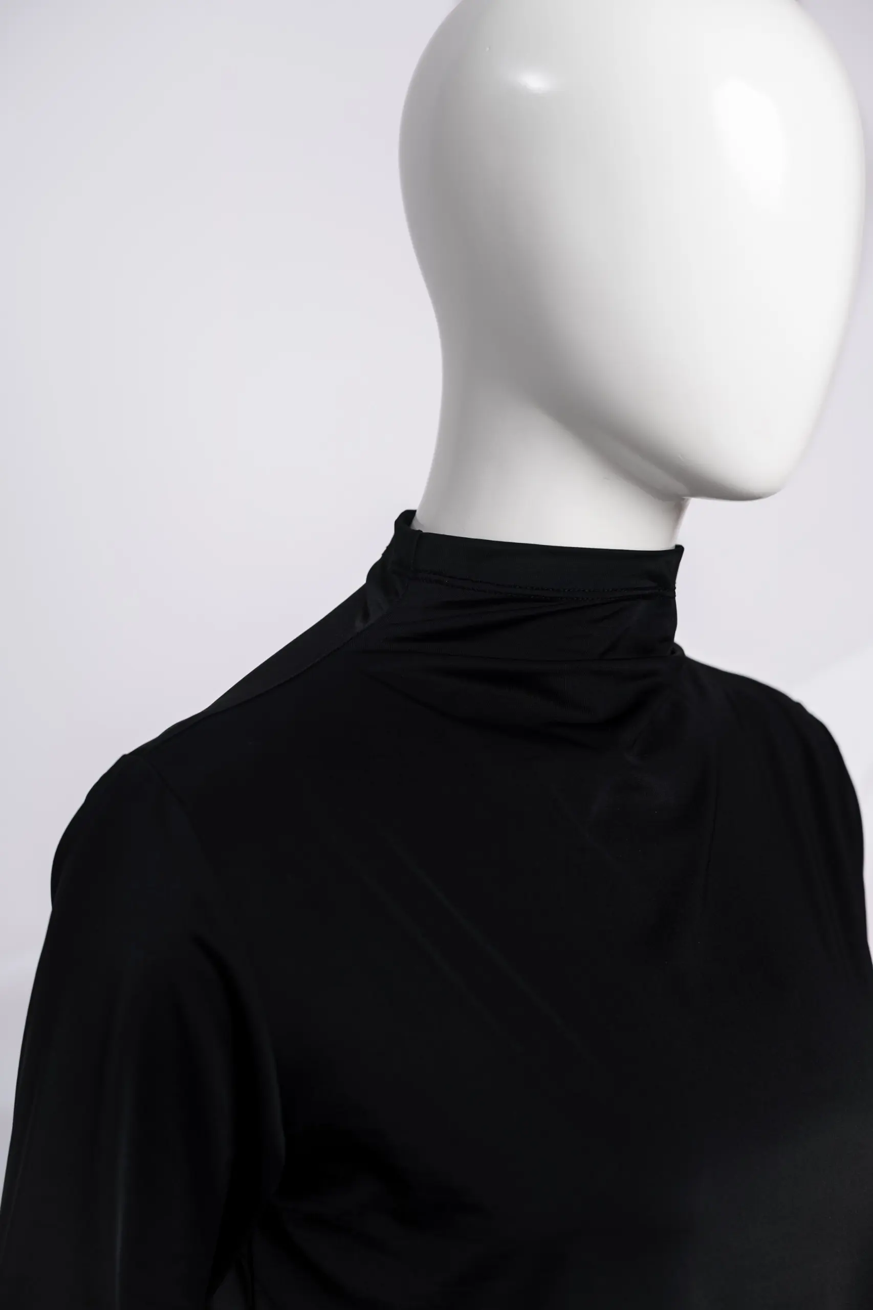 LYN HIGHNECK LONGSLEEVE INNER T-SHIRT BLACK