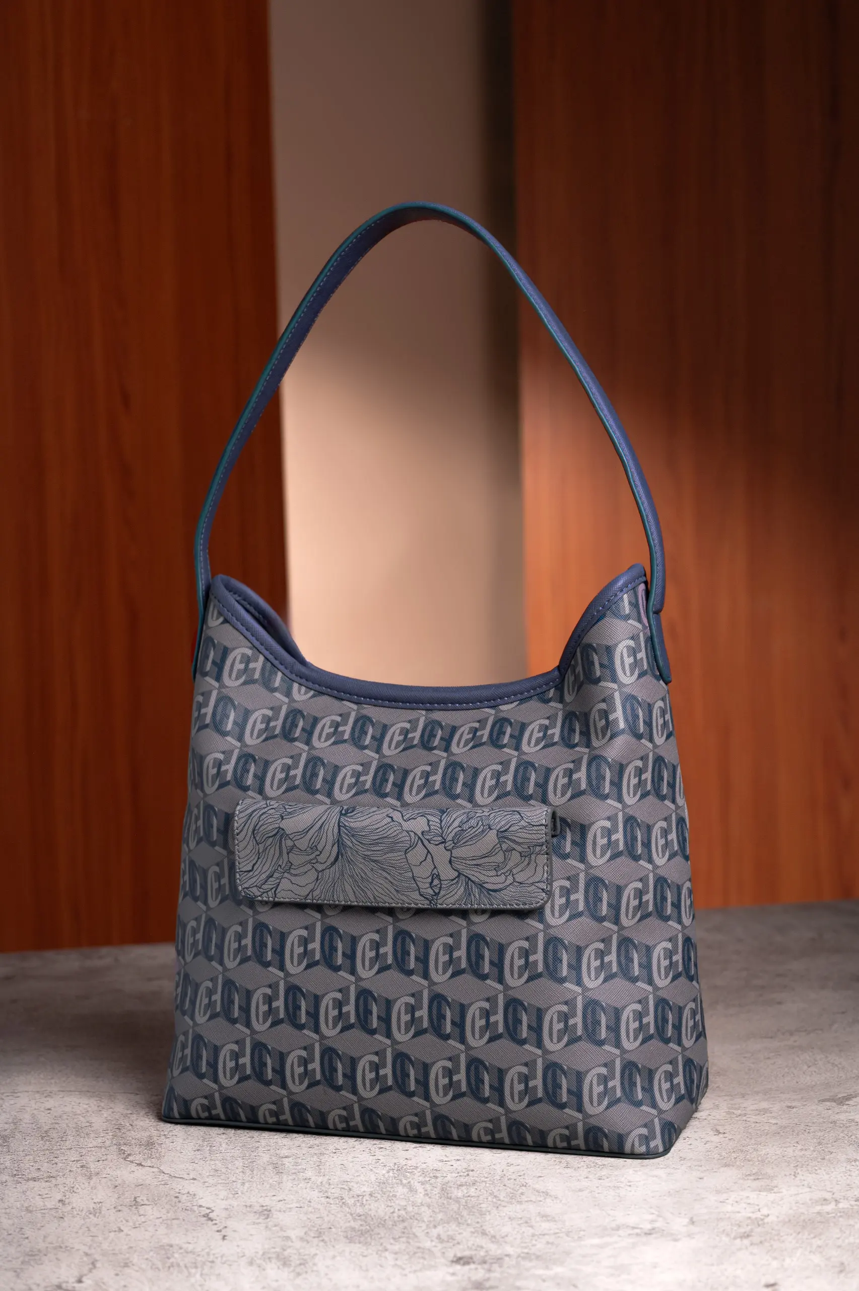 LEA SHOULDER BAG SLATE