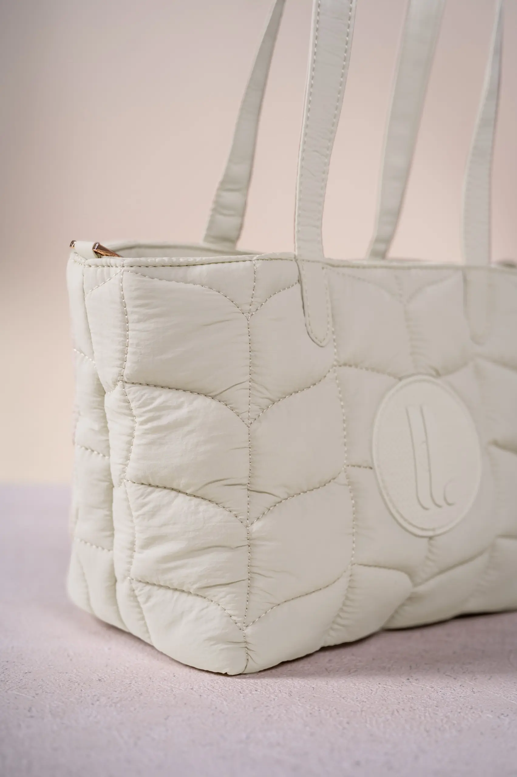 FLUFFLY TOTEBAG OAT