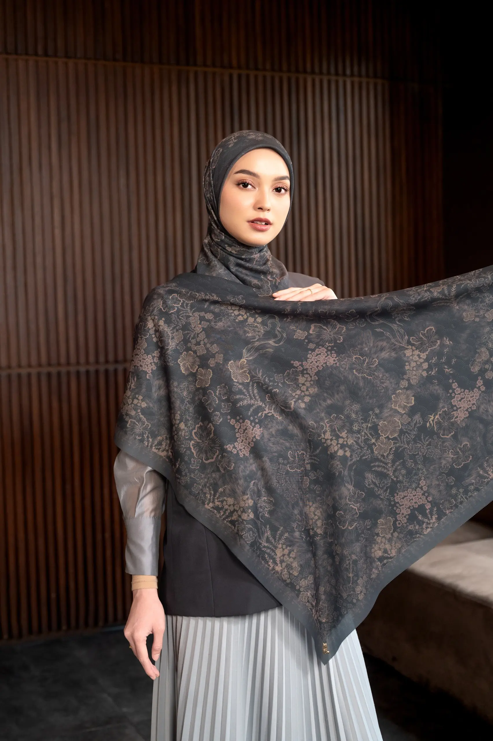 SANDREA SCARF GRAVELLE