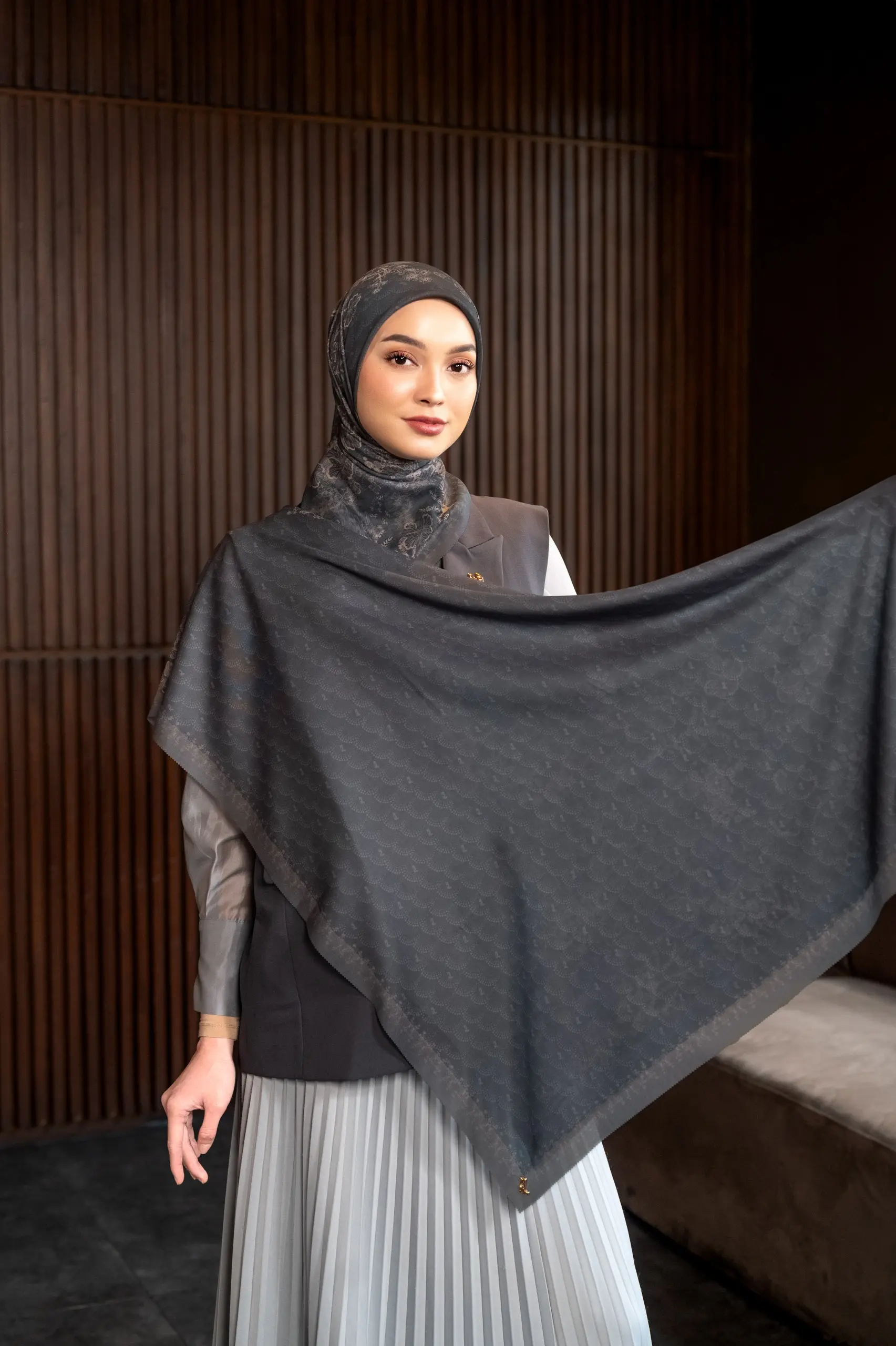 SANDREA SCARF GRAVELLE