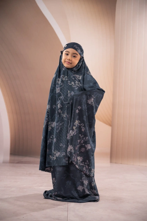 Image of SAMAMU PRAYER SET KIDS CHARCOAL