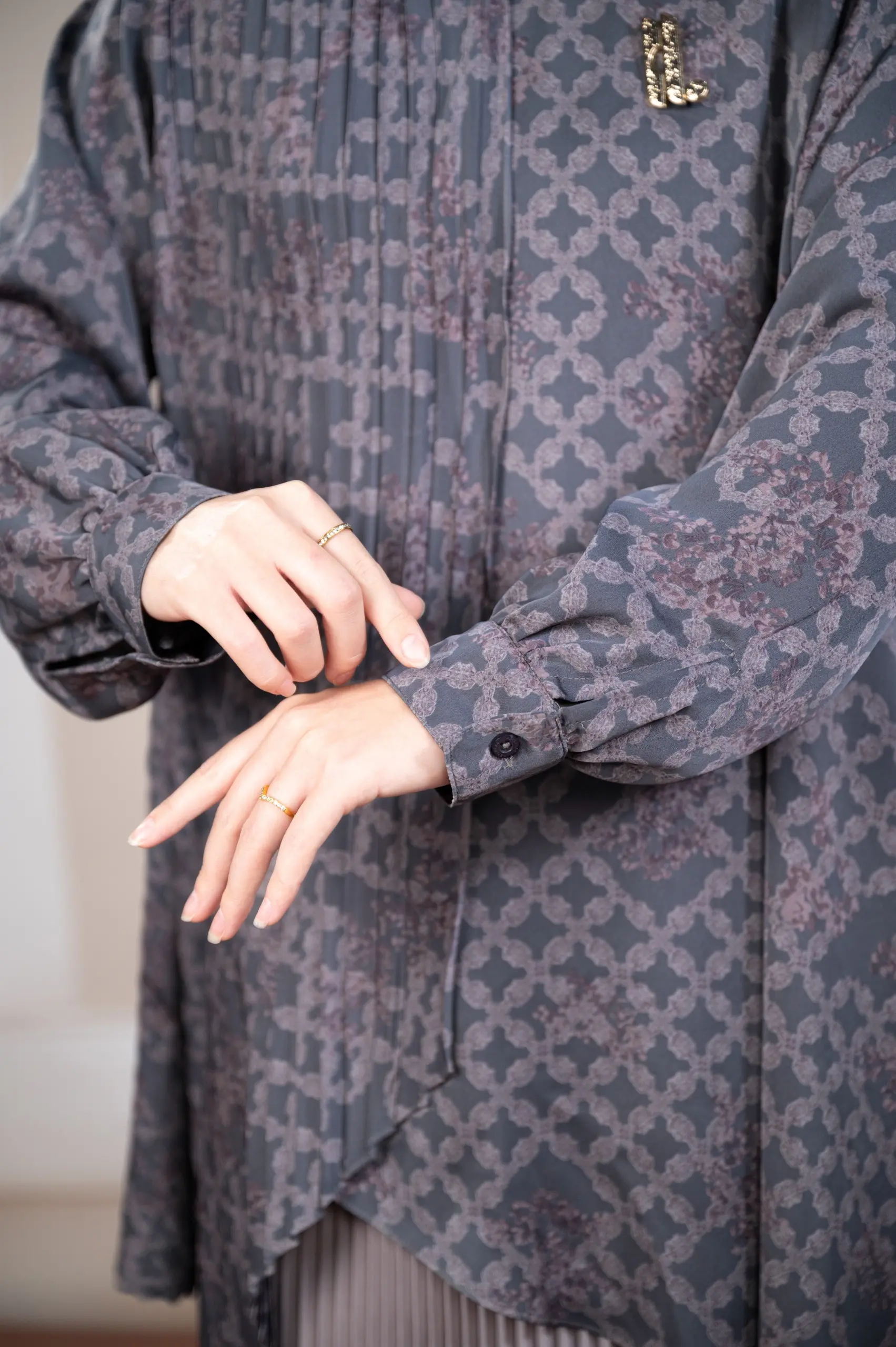 SANGGA PLEATED TUNIC STONE