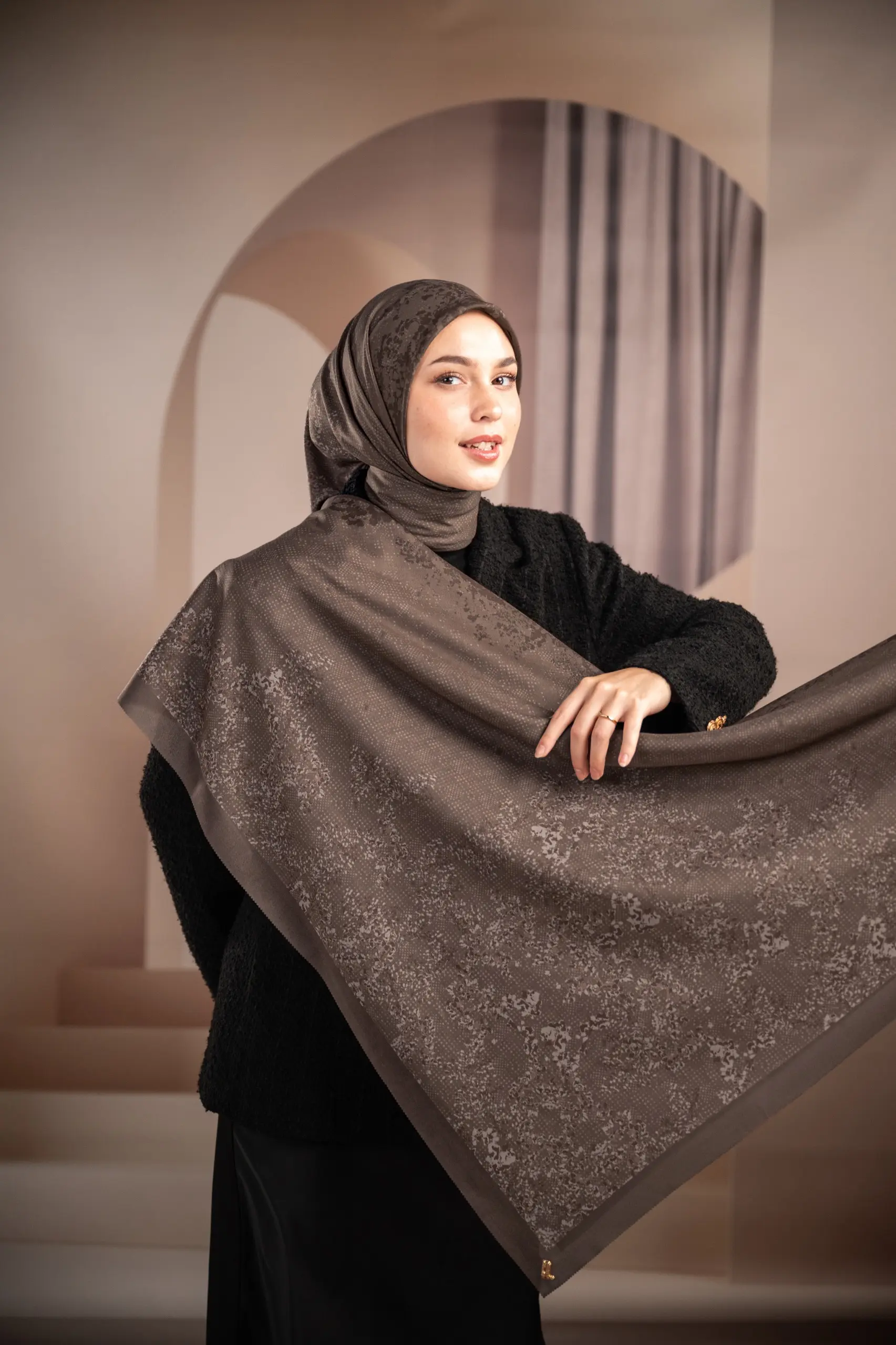 SANGGA SCARF TOFFEE