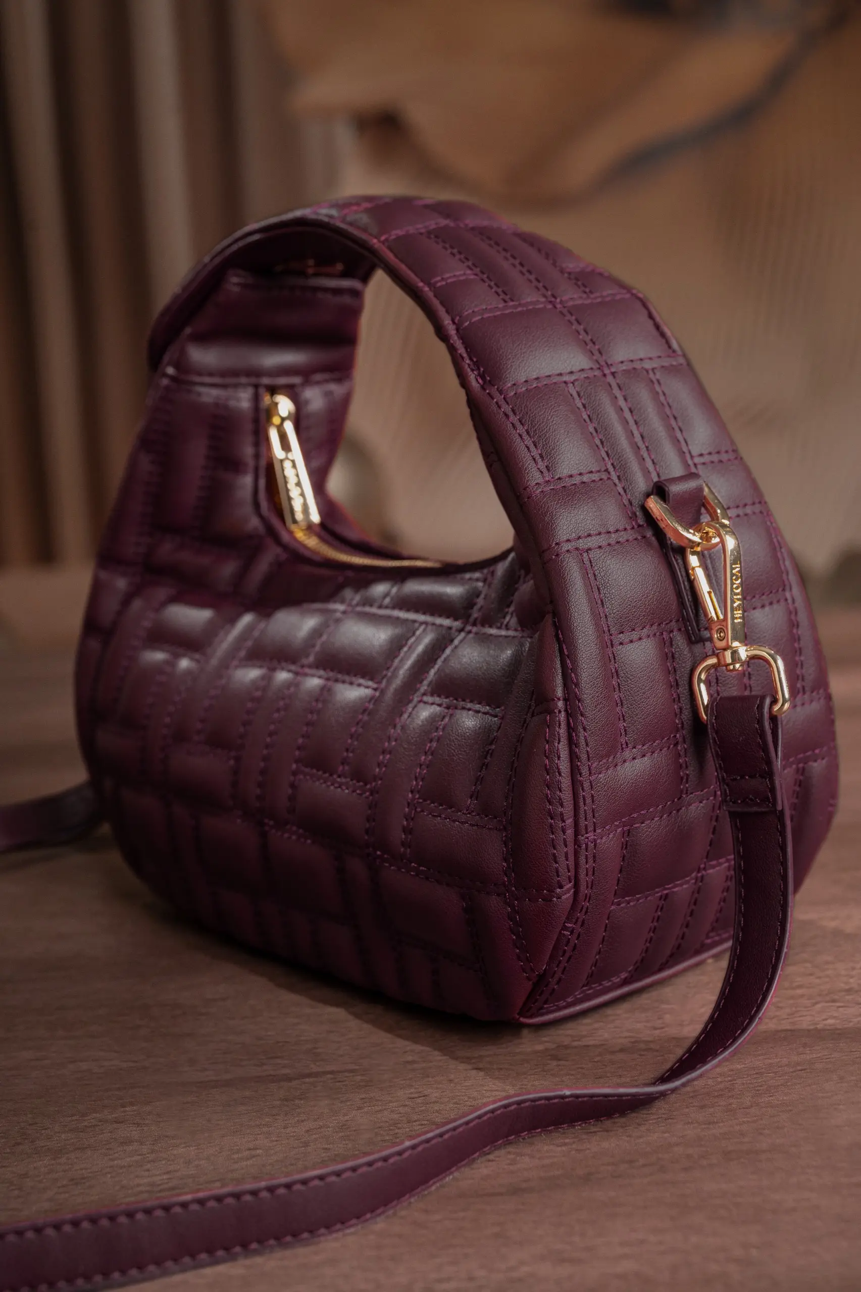 NARITA MOON BAG GARNET