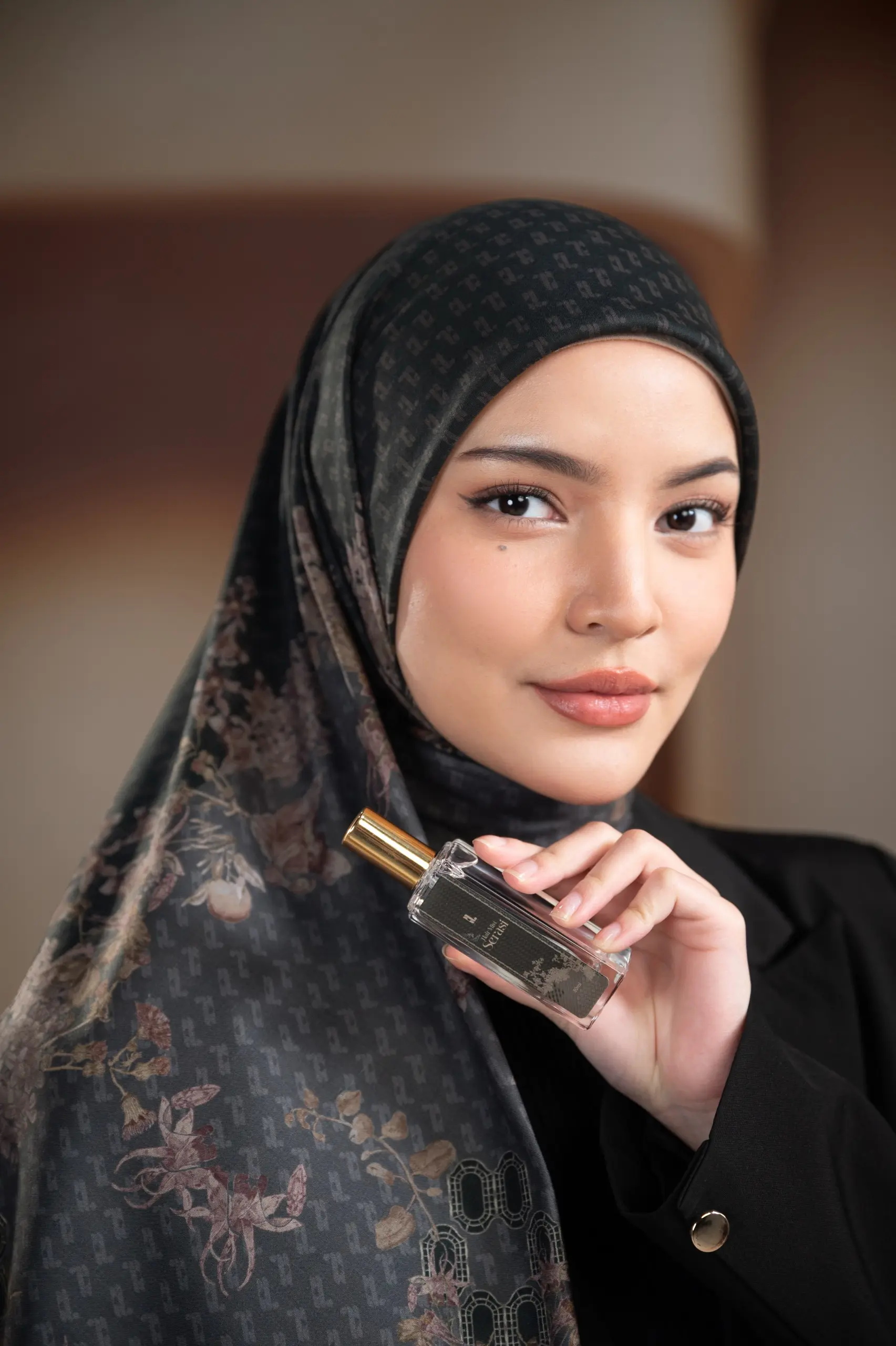 SERASI SCARF BLACK