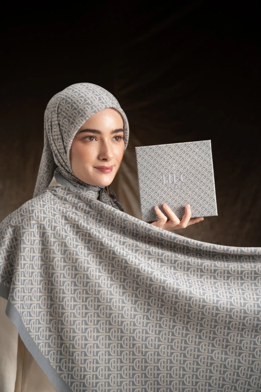 HLC SCARF CLOUDY GREY