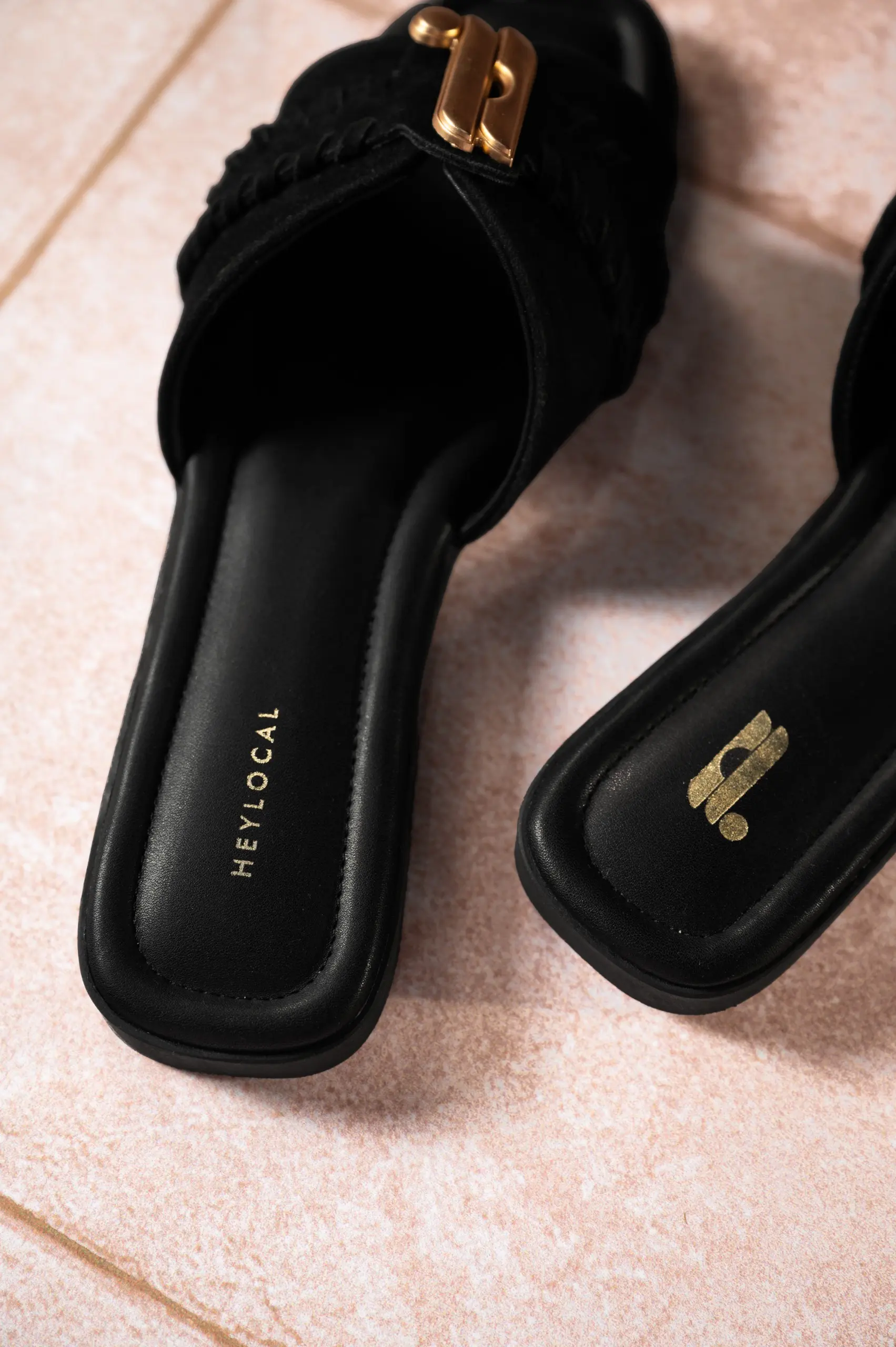 FRAYME SANDAL BLACK