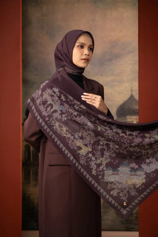 Image of ALLURE OF ACEH SCARF MERLUNE