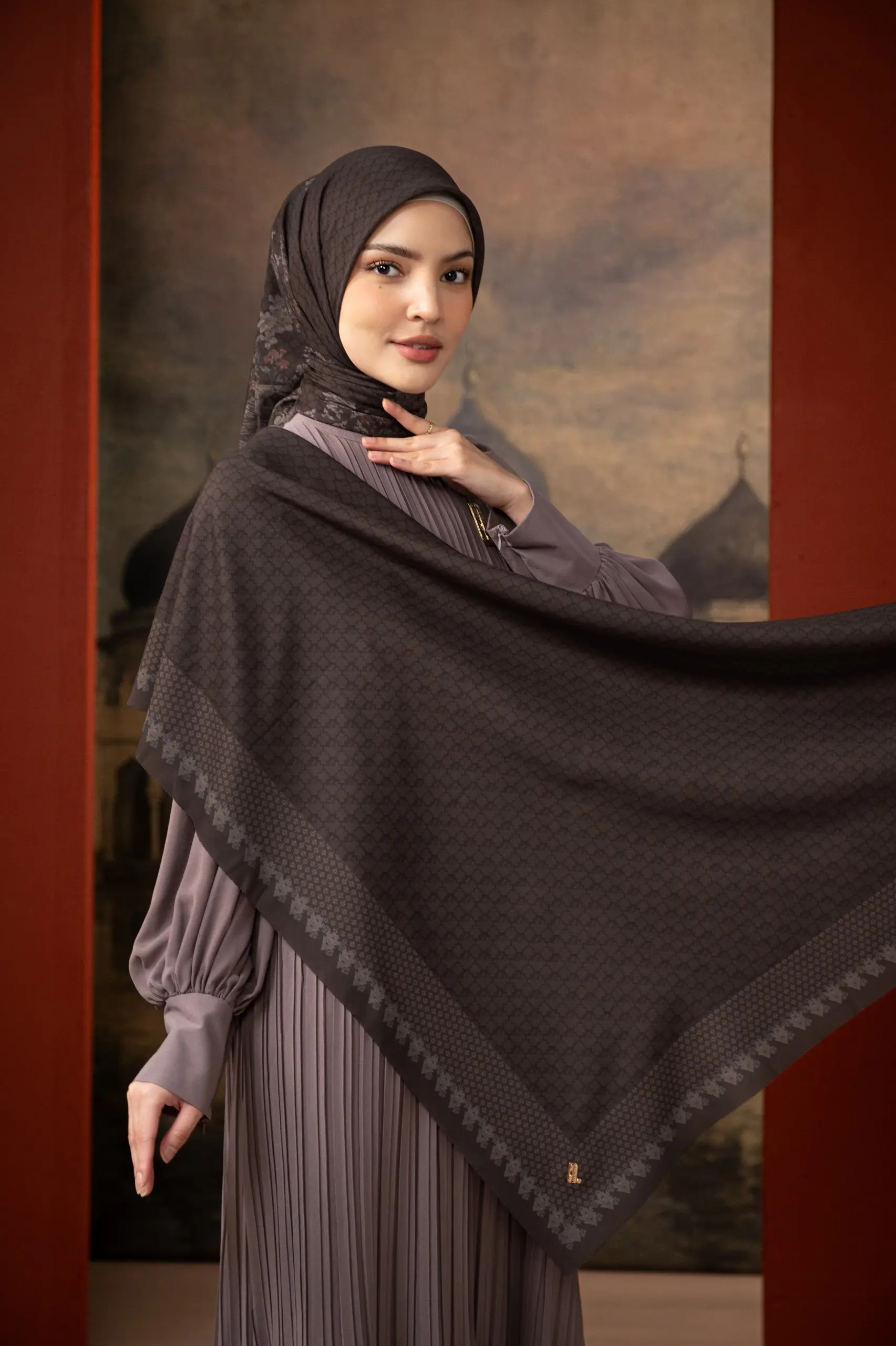 ALLURE OF ACEH SCARF BRUNE