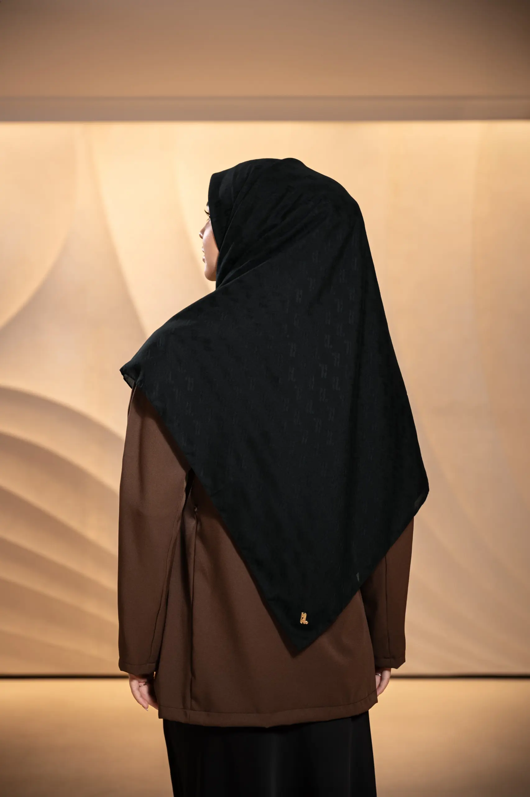 JACQUELLE SCARF BLACK