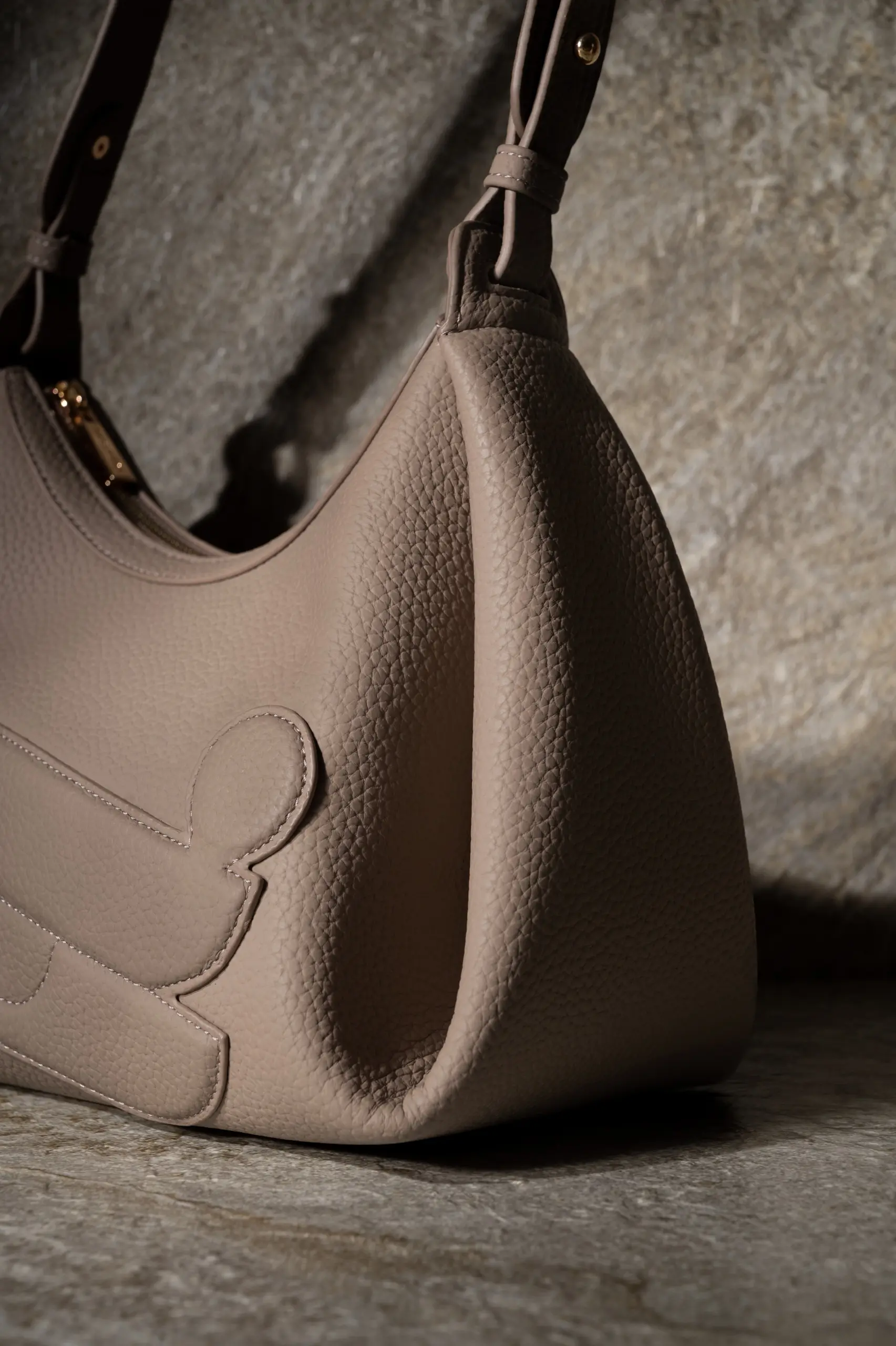 OLENA SHOULDER BAG TAUPE
