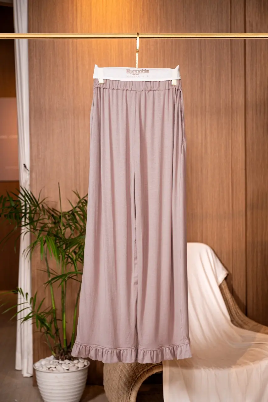 HUGGABLE FRILL PANTS SHELL