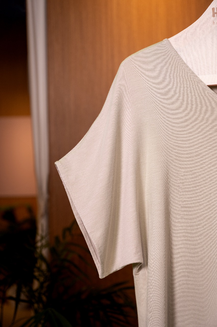 HUGGABLE ASYMMETRIC TOP BONE