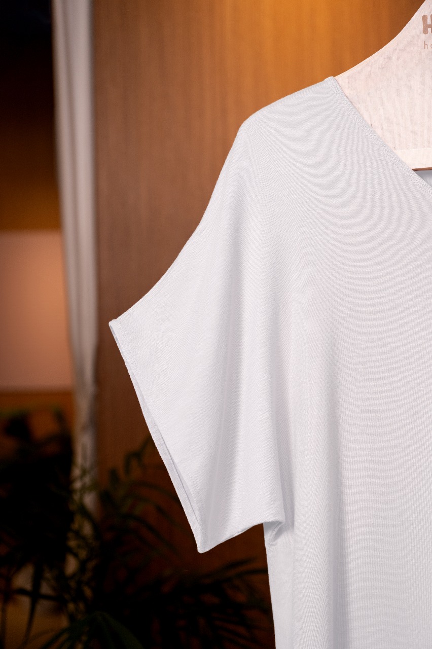 HUGGABLE ASYMMETRIC TOP COTTON