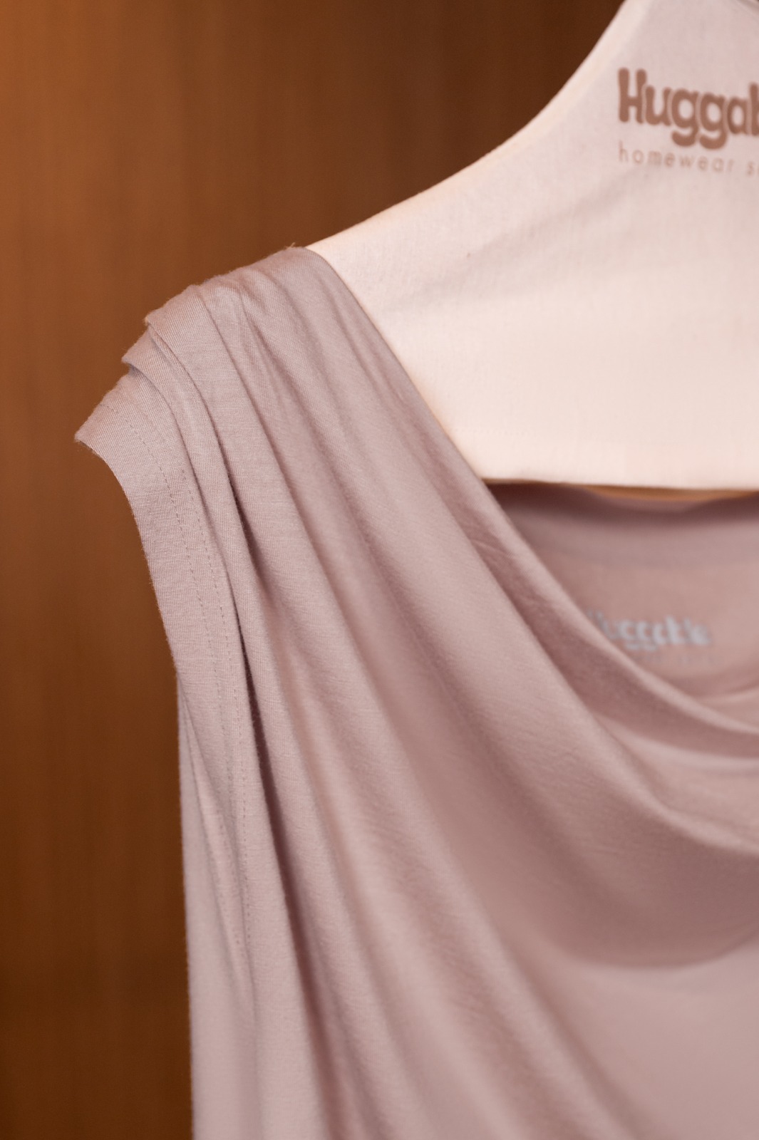 HUGGABLE DRAPERY TOP SHELL